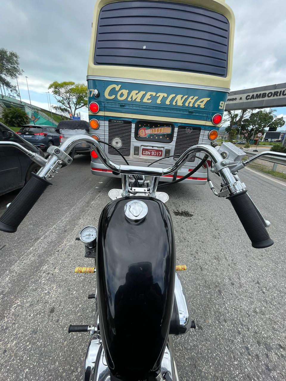 Retro Moto Grips – Kung Fu